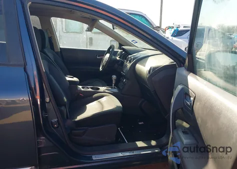 2013 Nissan Rogue Sv z USA, uszkodzony, nr VIN JN8AS5MV4DW640463